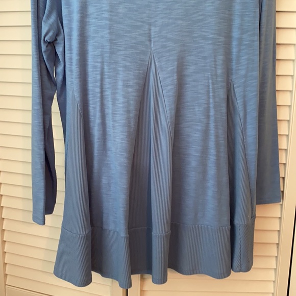 Blue tunic - Picture 3 of 4